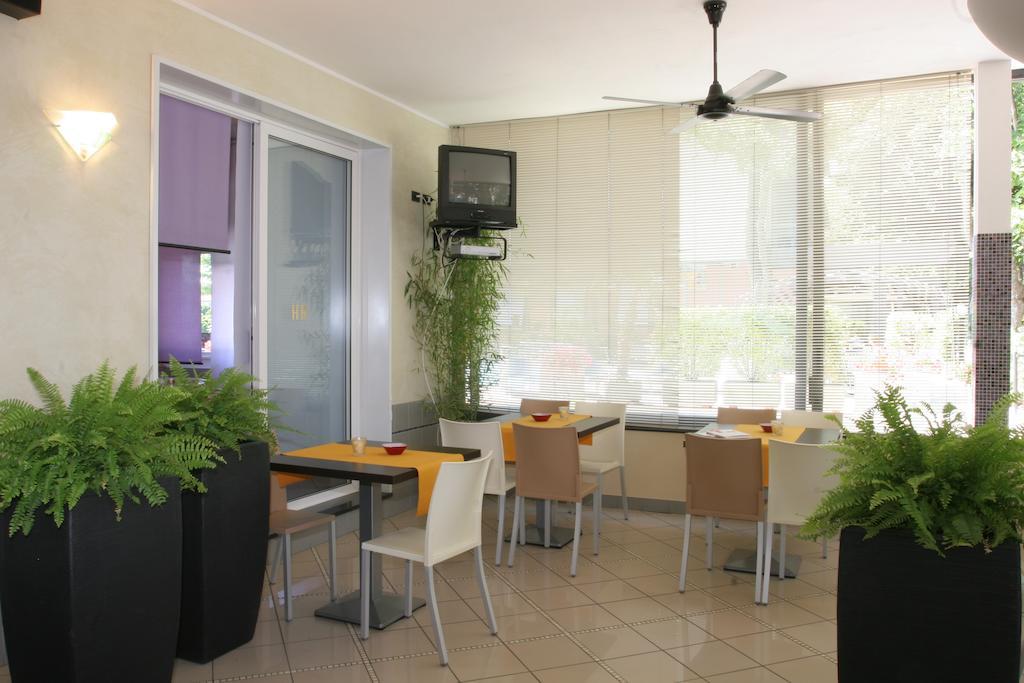 Hotel Villa Rossi Bellaria-Igea Marina Bagian luar foto